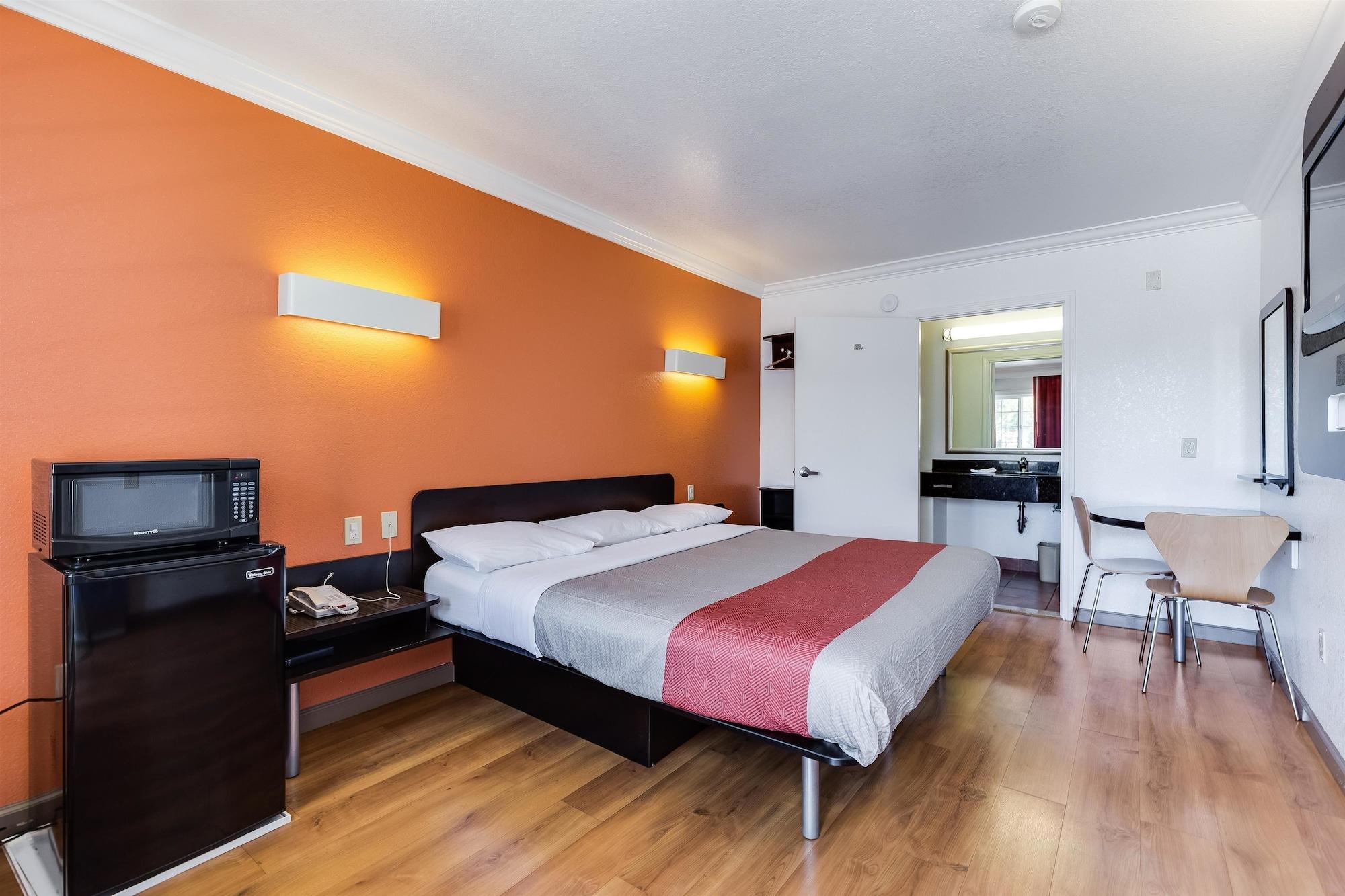 Motel 6-San Jose, Ca - Convention Center Zewnętrze zdjęcie