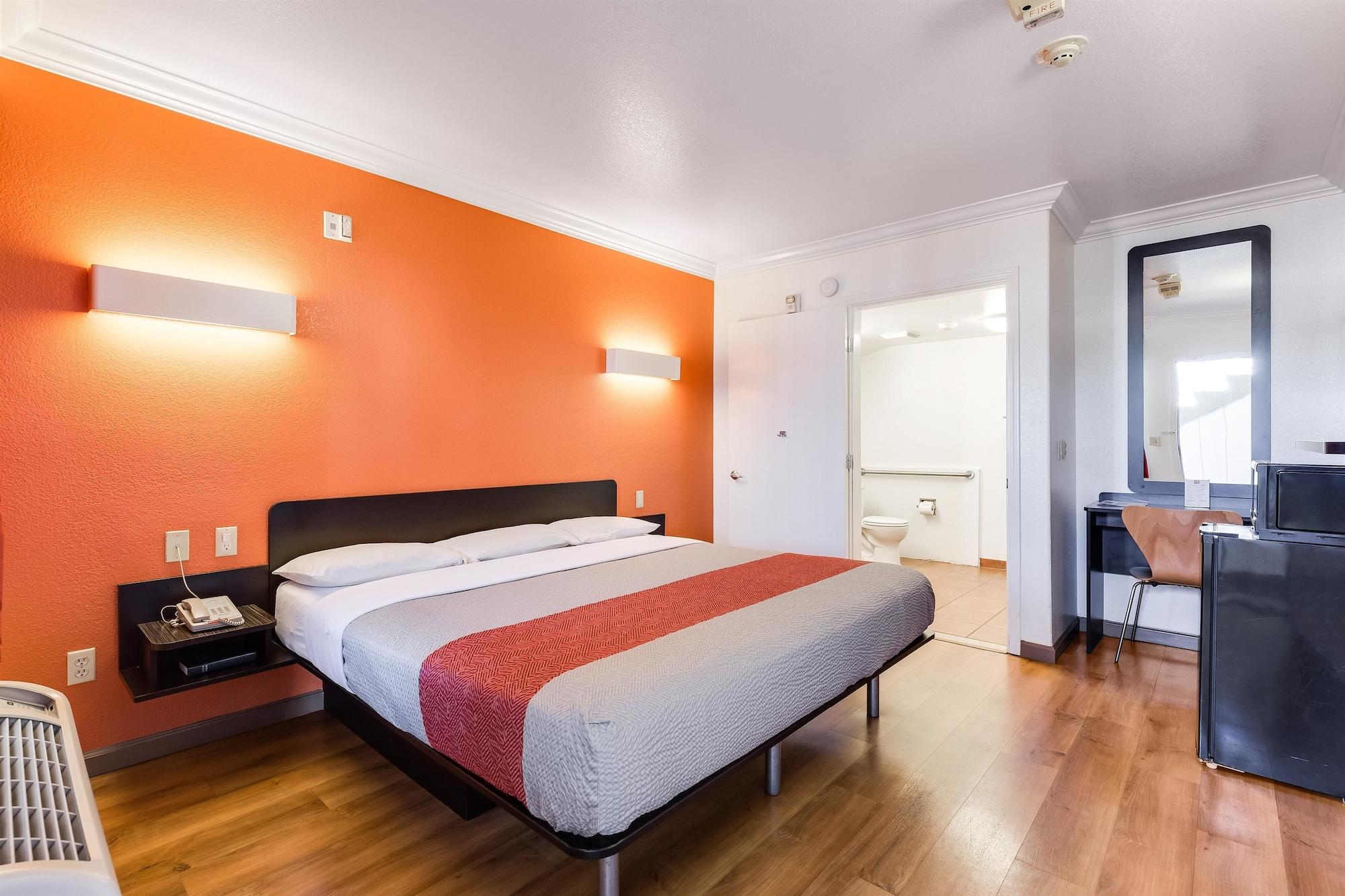 Motel 6-San Jose, Ca - Convention Center Zewnętrze zdjęcie