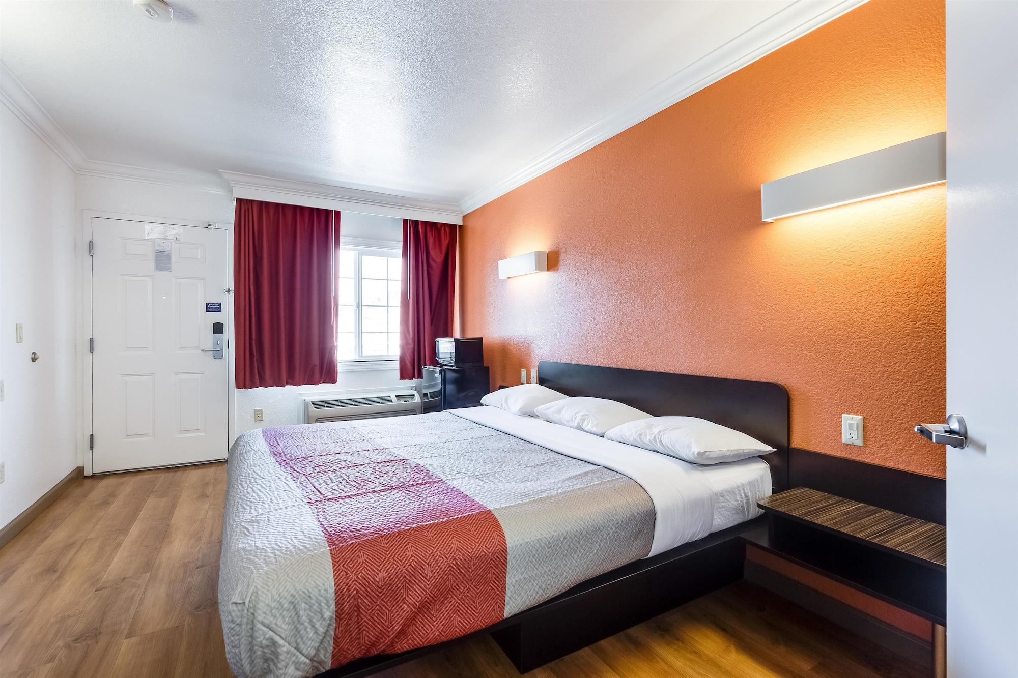 Motel 6-San Jose, Ca - Convention Center Zewnętrze zdjęcie
