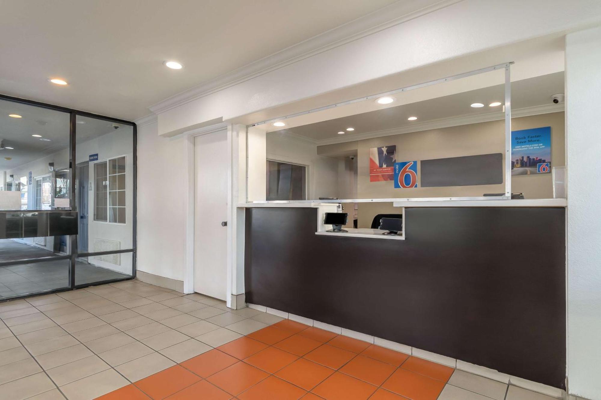 Motel 6-San Jose, Ca - Convention Center Zewnętrze zdjęcie
