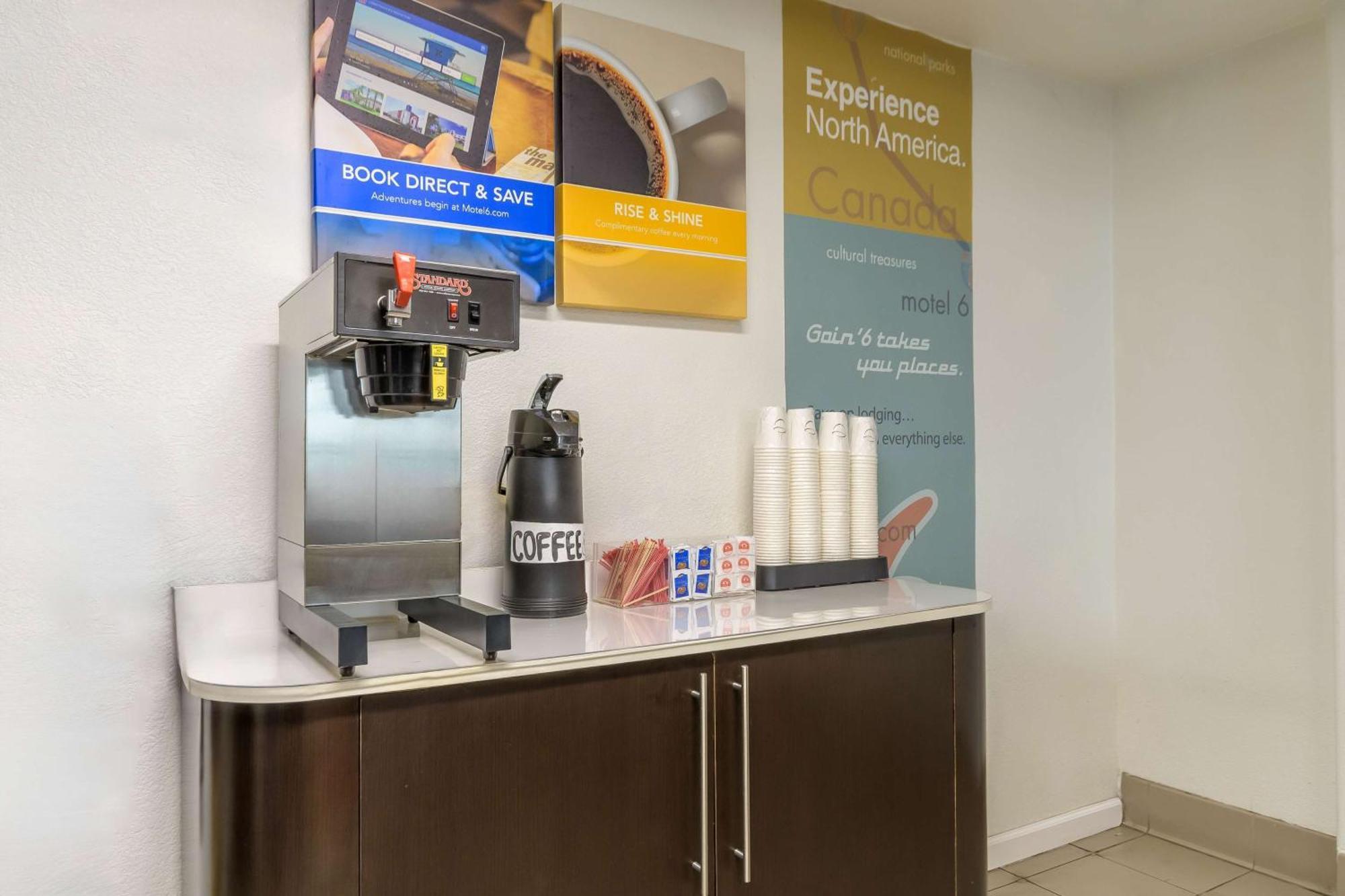 Motel 6-San Jose, Ca - Convention Center Zewnętrze zdjęcie