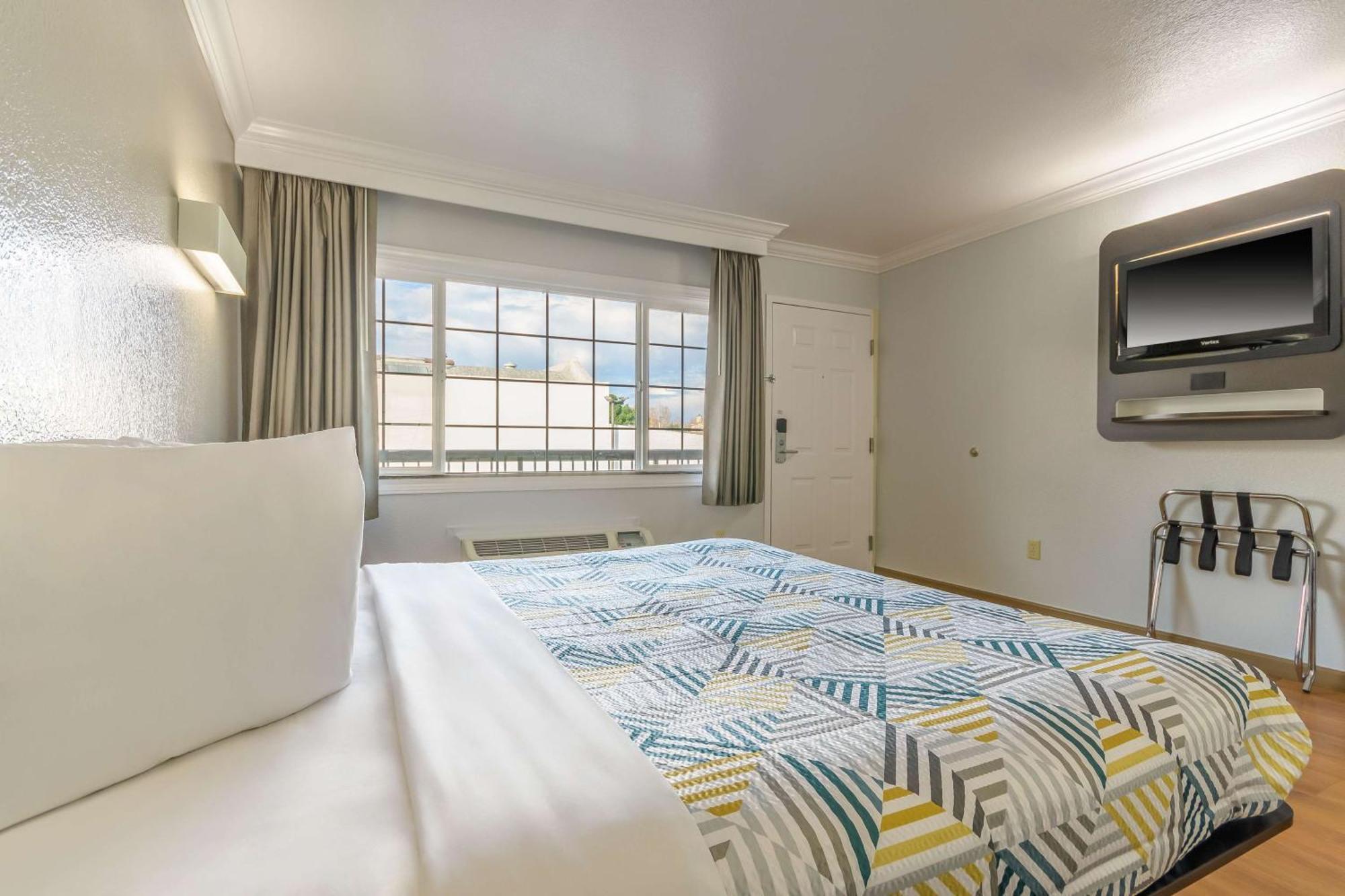 Motel 6-San Jose, Ca - Convention Center Zewnętrze zdjęcie
