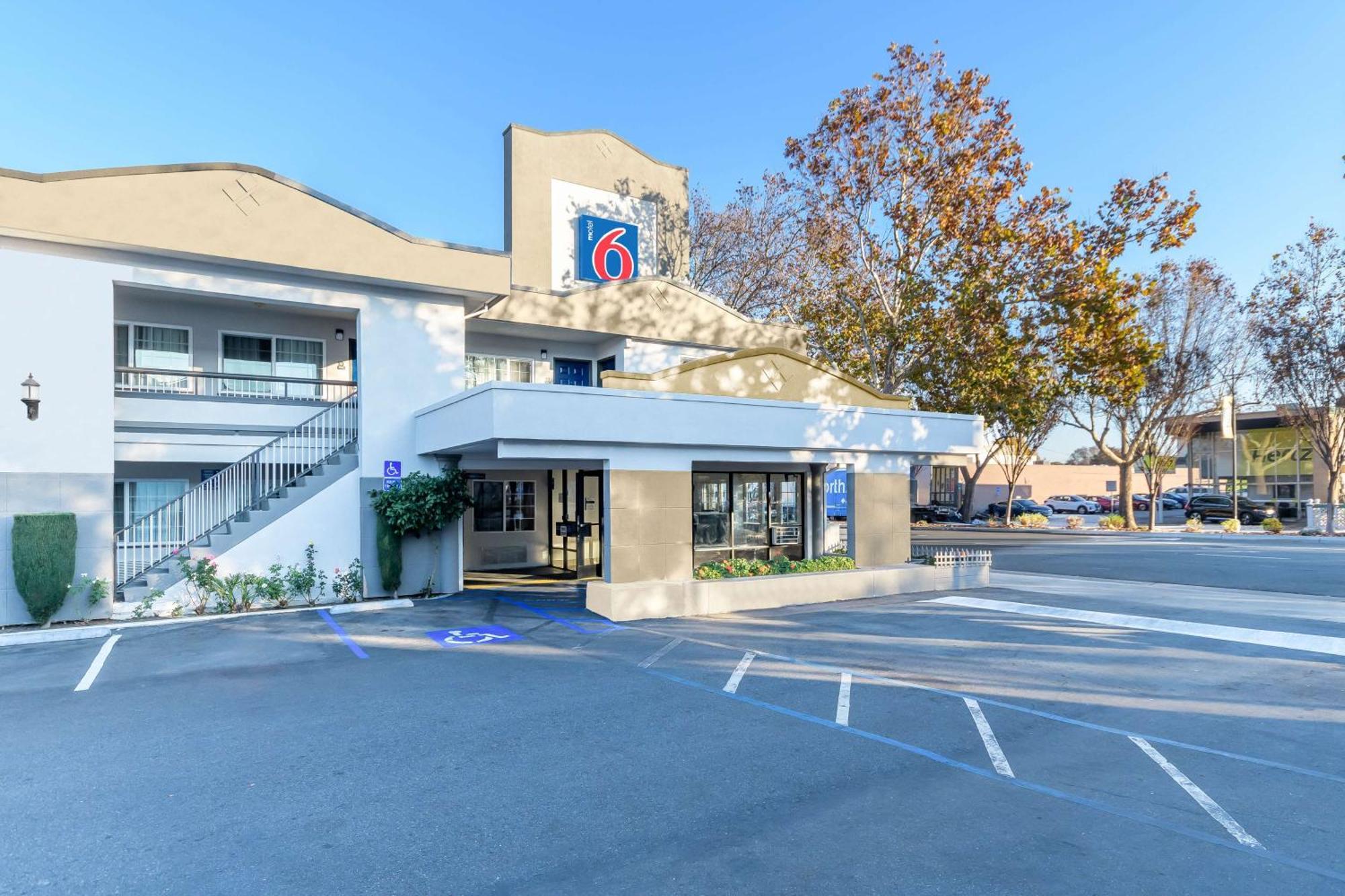 Motel 6-San Jose, Ca - Convention Center Zewnętrze zdjęcie