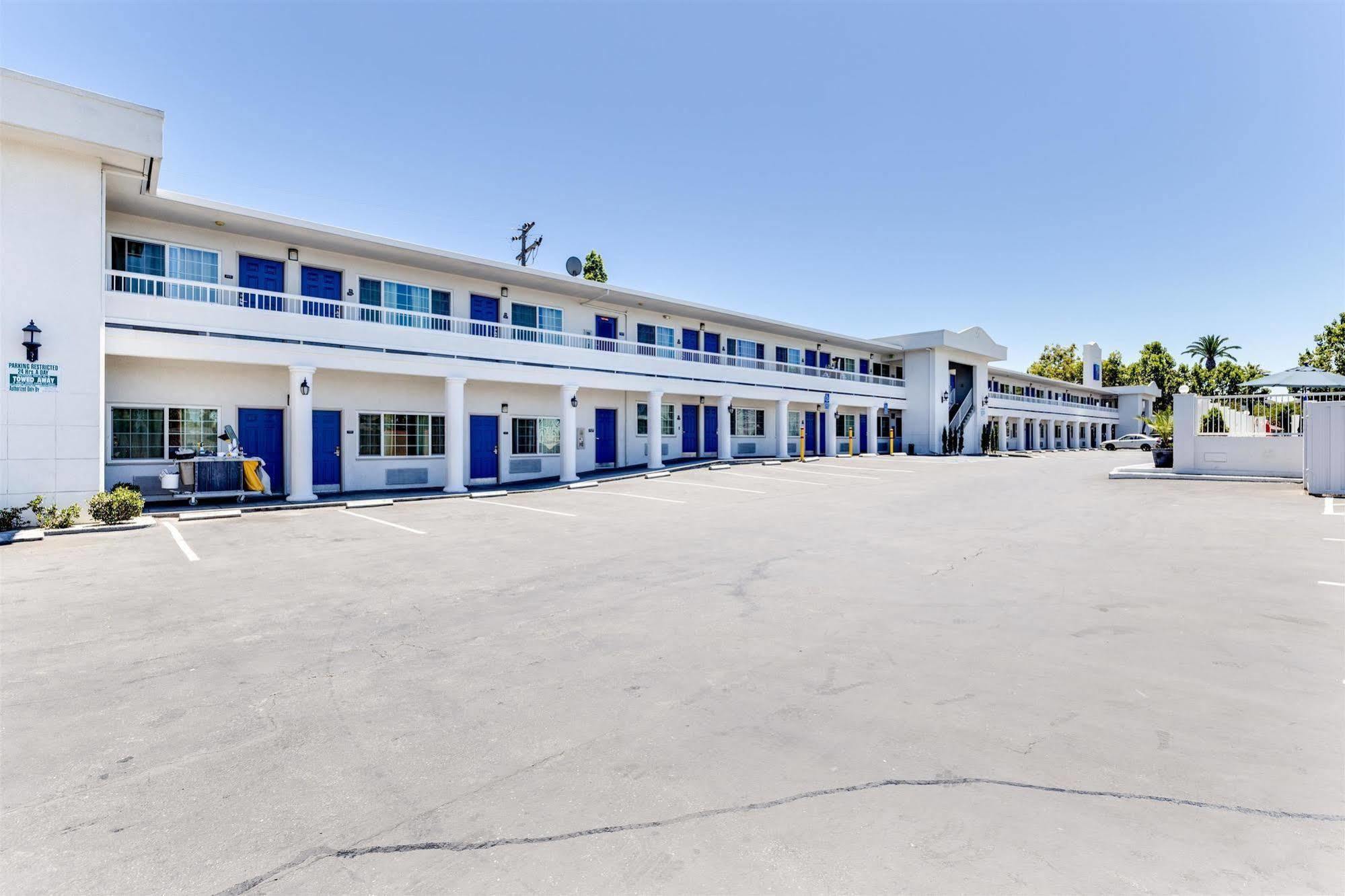 Motel 6-San Jose, Ca - Convention Center Zewnętrze zdjęcie